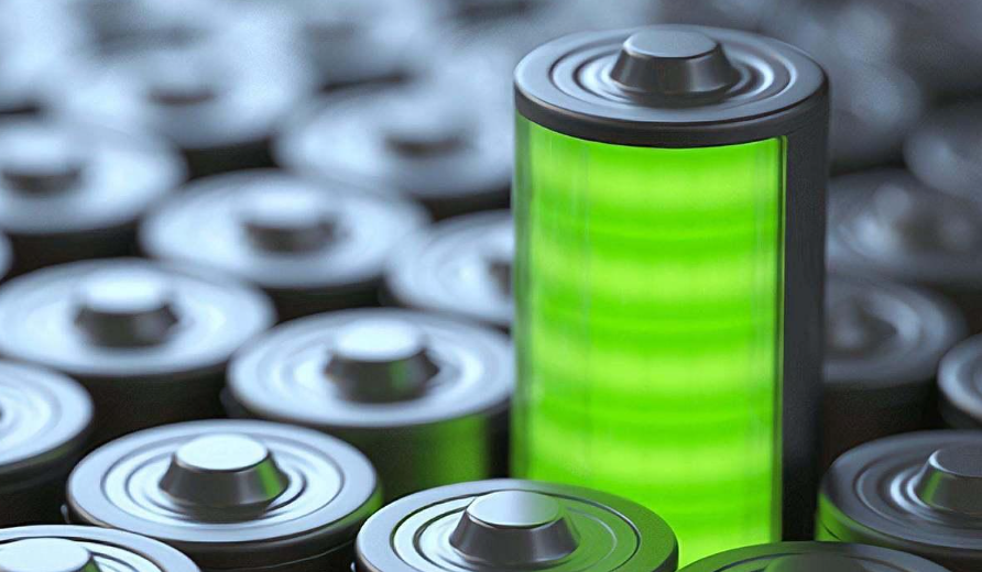 中国突破固态电池界面难题，电动汽车续航将突破1000公里